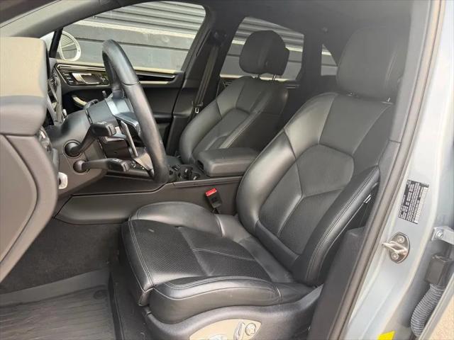 2021 Porsche Macan Macan