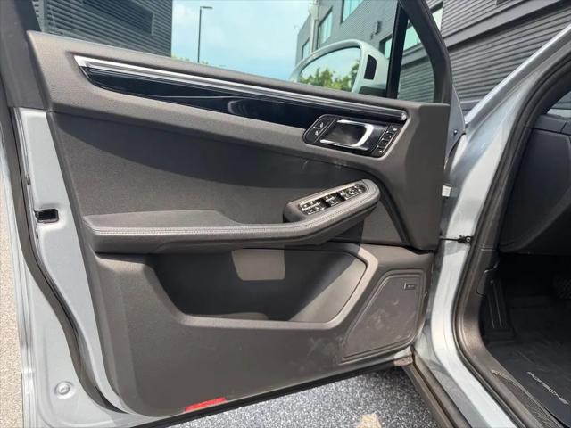 2021 Porsche Macan Macan