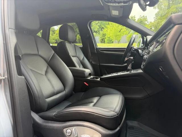 2021 Porsche Macan Macan