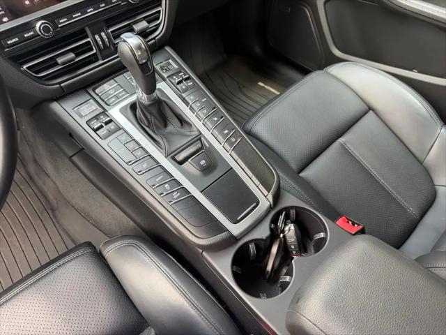 2021 Porsche Macan Macan