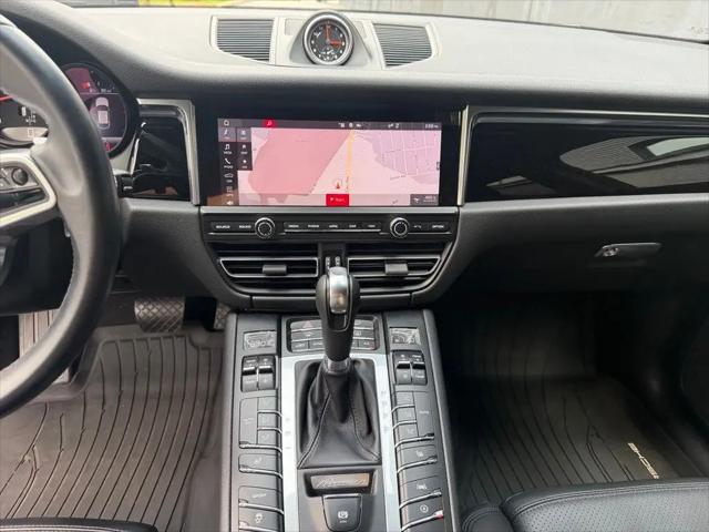 2021 Porsche Macan Macan