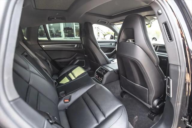 2023 Porsche Panamera 4 Platinum Edition