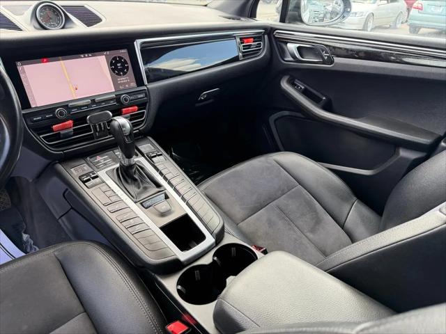 2020 Porsche Macan Macan