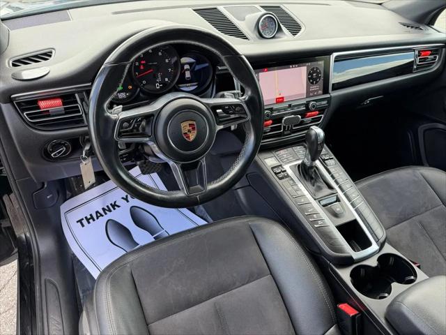 2020 Porsche Macan Macan