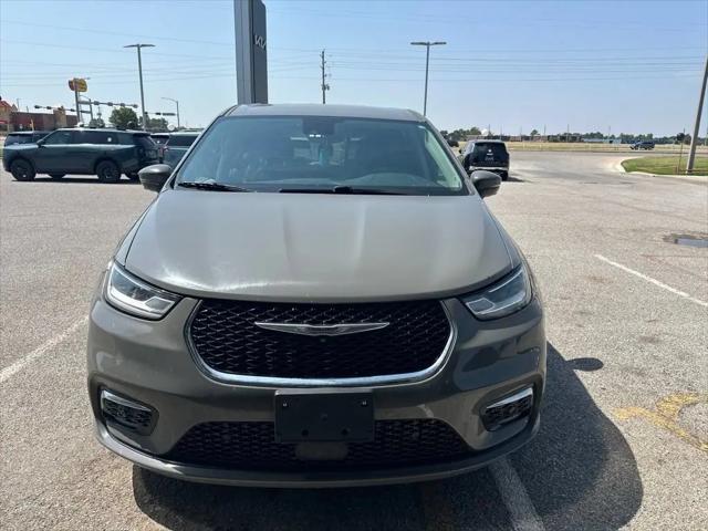 2022 Chrysler Pacifica Hybrid Touring L for sale in Lawton, OK