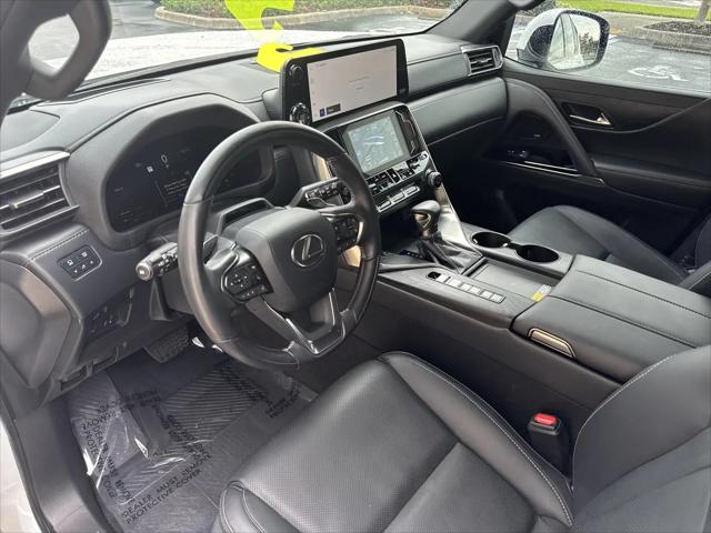 2025 Lexus LX Luxury