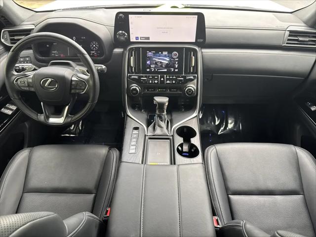 2025 Lexus LX Luxury