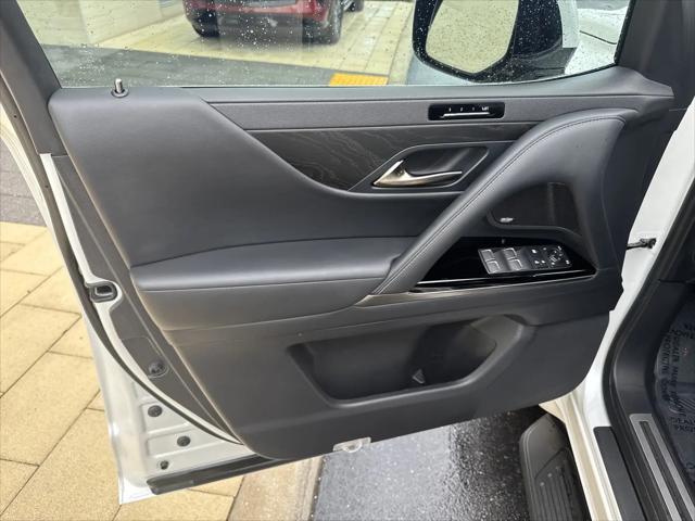 2025 Lexus LX Luxury