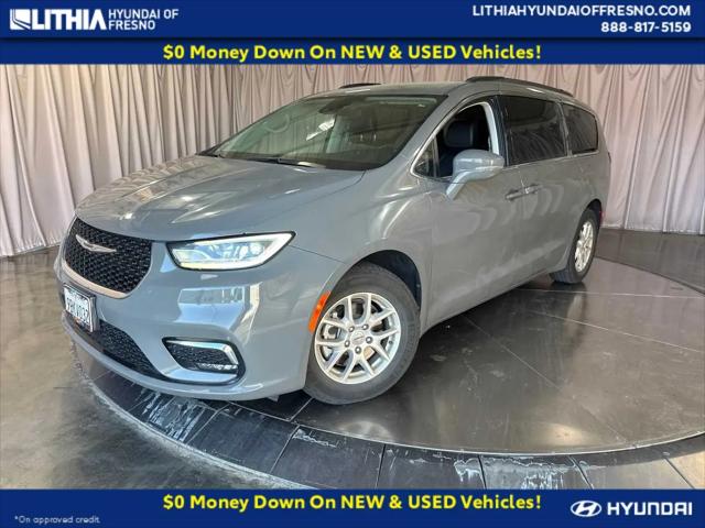 2022 Chrysler Pacifica Touring L for sale in Fresno, CA