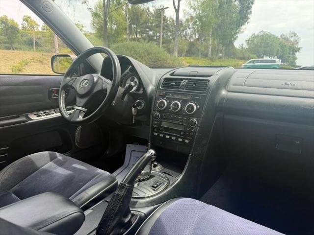 2005 Lexus IS 300 300