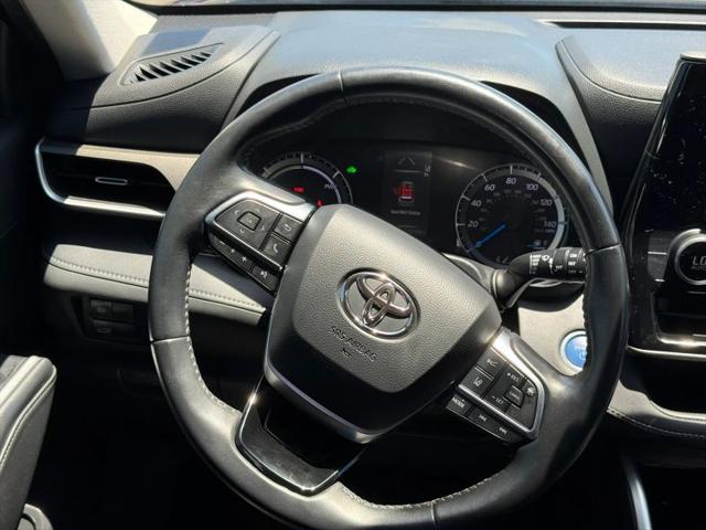 2021 Toyota Highlander Hybrid LE
