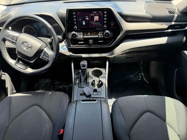 2021 Toyota Highlander Hybrid LE