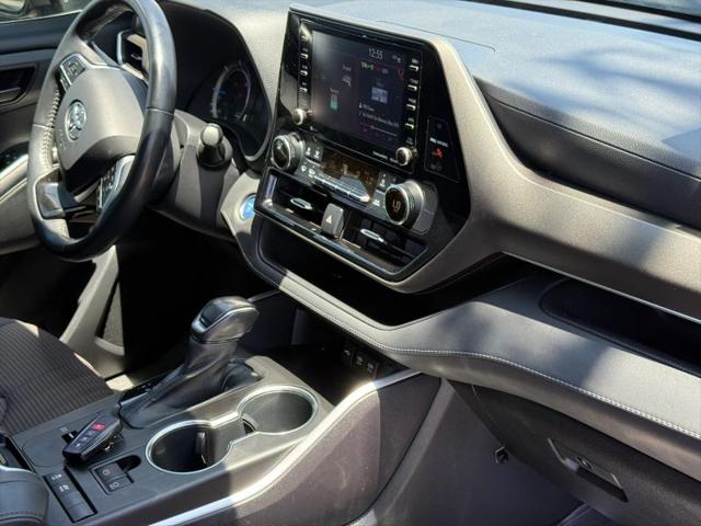 2021 Toyota Highlander Hybrid LE