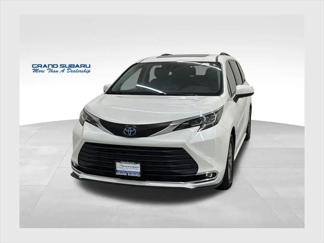 2021 Toyota Sienna XLE for sale in Bensenville, IL