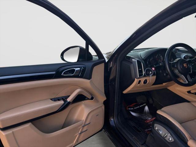 2016 Porsche Cayenne Base