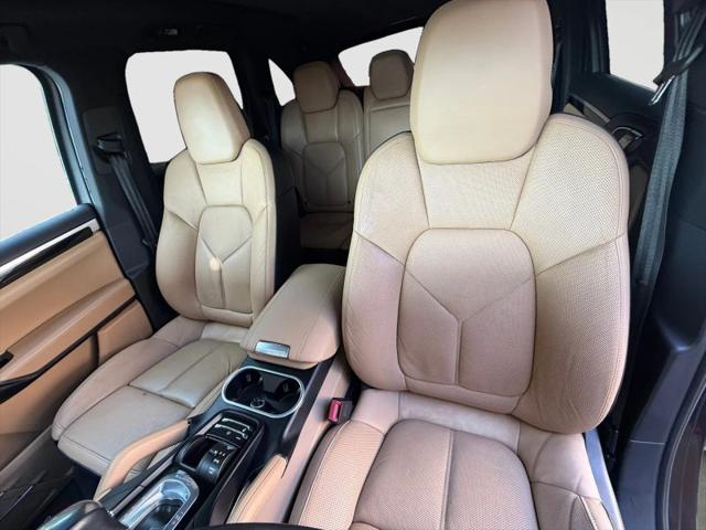 2016 Porsche Cayenne Base