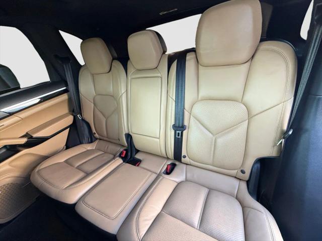 2016 Porsche Cayenne Base