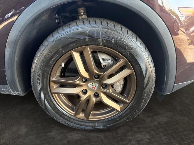 2016 Porsche Cayenne Base