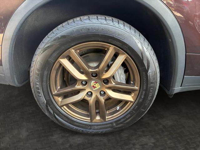 2016 Porsche Cayenne Base