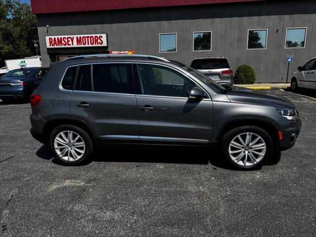 2012 Volkswagen Tiguan SE for sale in Riverside, MO