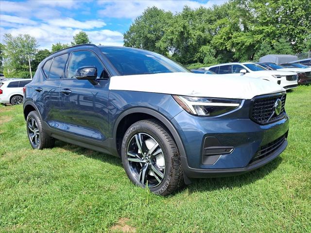 2026 Volvo XC40 Core, B5 AWD Gas (mild hybrid), Dark for sale in West Chester, PA