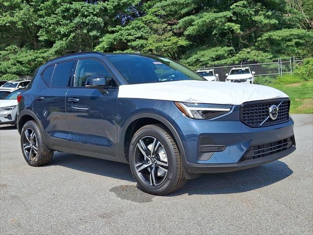 2026 Volvo XC40 Core, B5 AWD Gas mild hybrid, Dark for sale in West Chester, PA