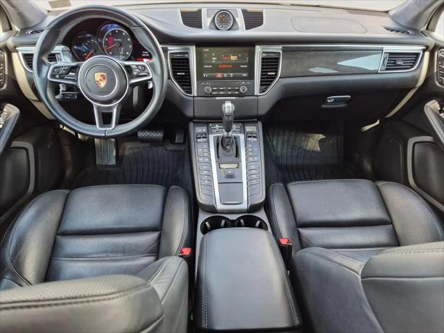 2017 Porsche Macan Turbo