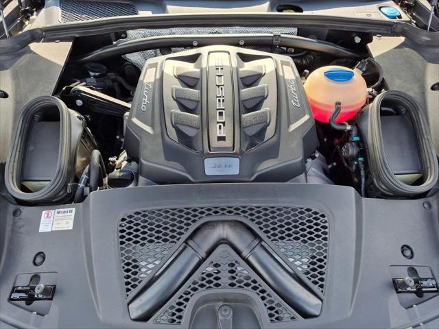 2017 Porsche Macan Turbo