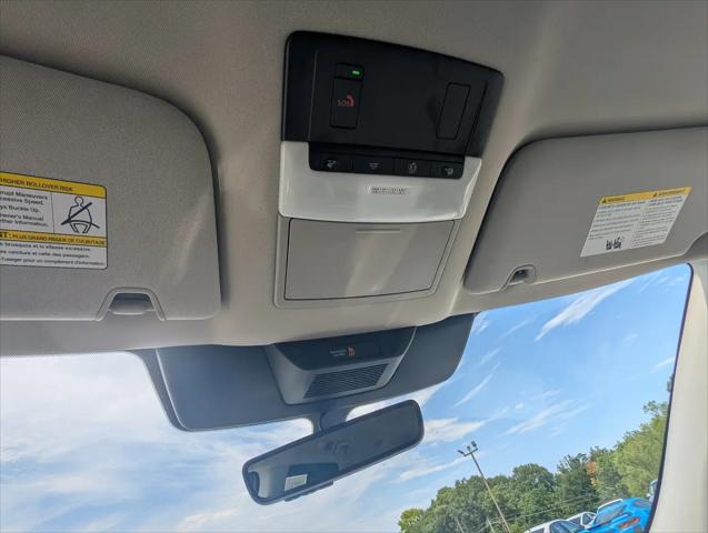 2025 Nissan Pathfinder SL 4WD