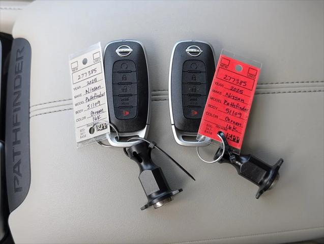 2025 Nissan Pathfinder SL 4WD