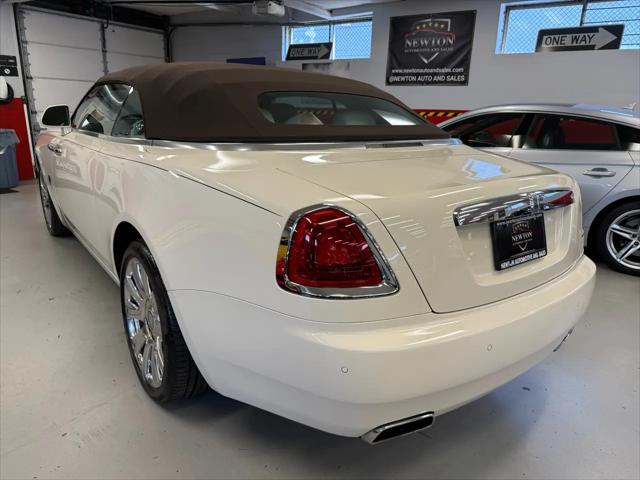 2017 Rolls-Royce Dawn Base