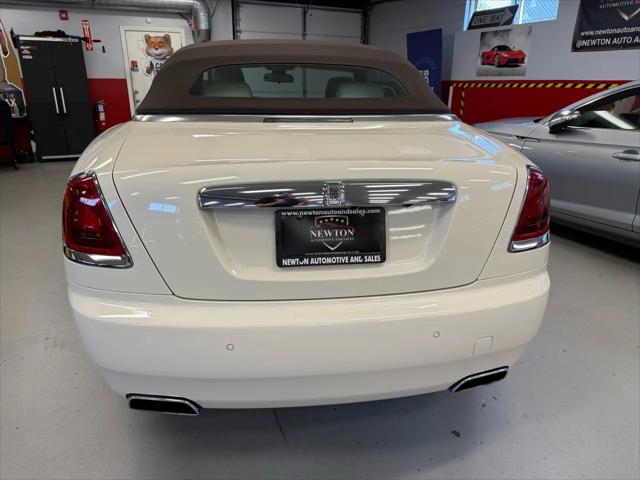 2017 Rolls-Royce Dawn Base
