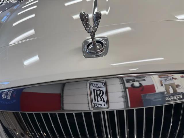 2017 Rolls-Royce Dawn Base