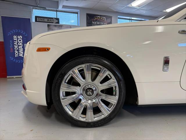 2017 Rolls-Royce Dawn Base