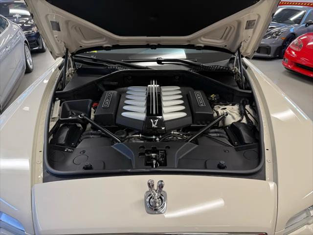 2017 Rolls-Royce Dawn Base