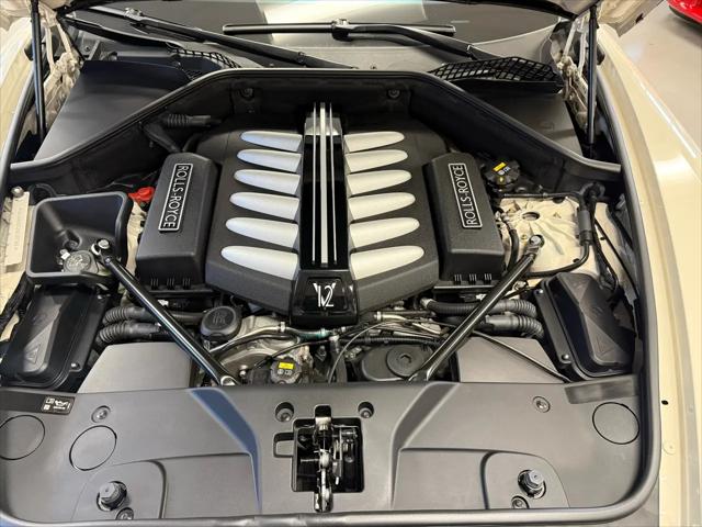 2017 Rolls-Royce Dawn Base