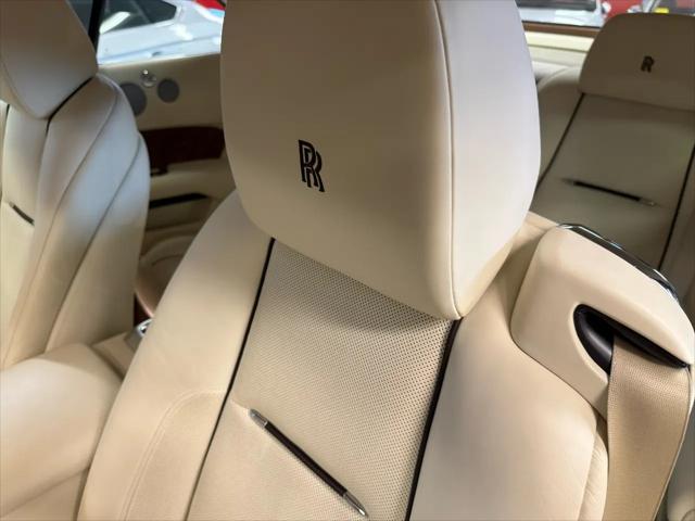 2017 Rolls-Royce Dawn Base