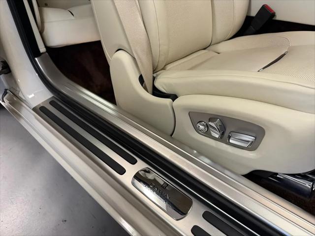 2017 Rolls-Royce Dawn Base