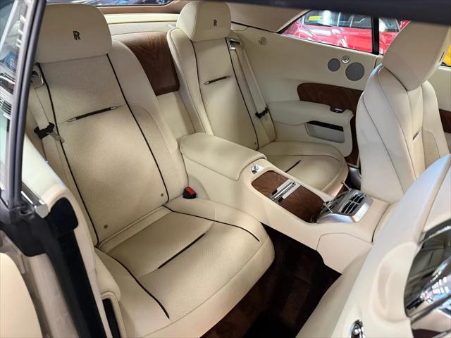 2017 Rolls-Royce Dawn Base