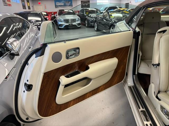 2017 Rolls-Royce Dawn Base