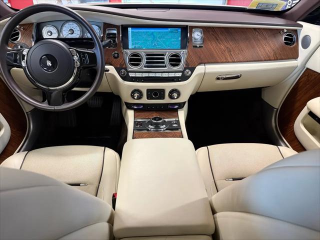 2017 Rolls-Royce Dawn Base