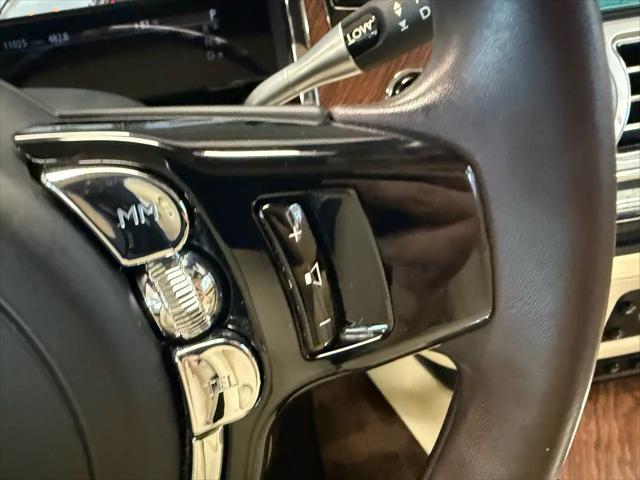 2017 Rolls-Royce Dawn Base