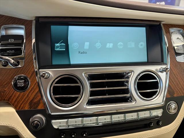 2017 Rolls-Royce Dawn Base