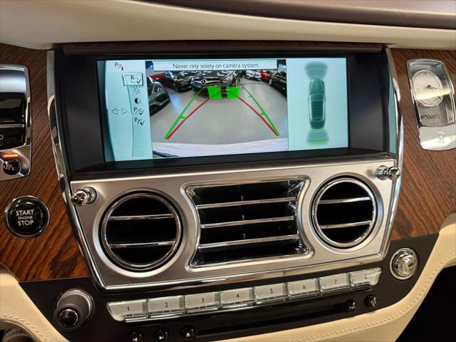 2017 Rolls-Royce Dawn Base