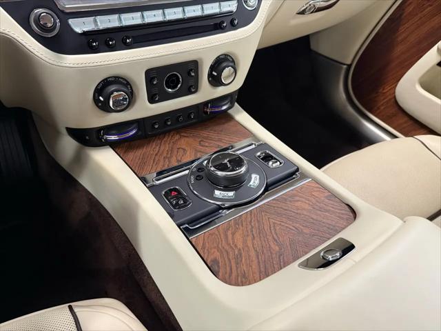 2017 Rolls-Royce Dawn Base