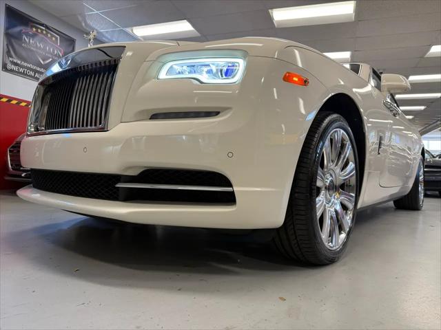 2017 Rolls-Royce Dawn Base
