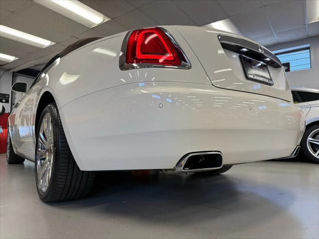 2017 Rolls-Royce Dawn Base
