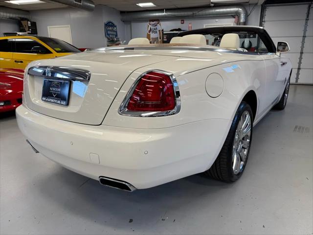 2017 Rolls-Royce Dawn Base