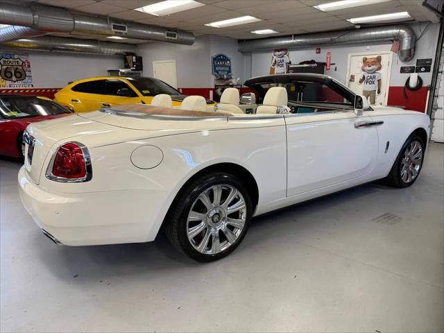 2017 Rolls-Royce Dawn Base