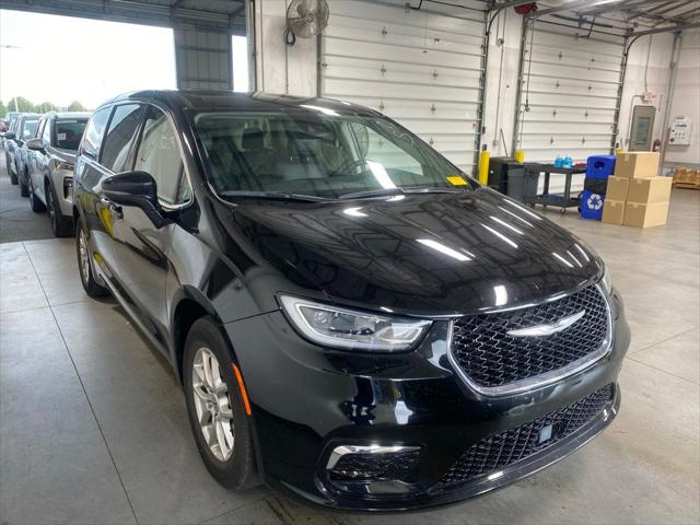 2024 Chrysler Pacifica Touring L for sale in Groveport, OH